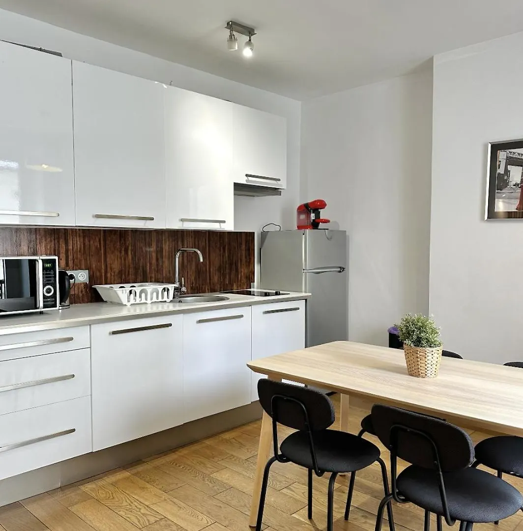 アパート Charmant Appartement Entre La Tour Eiffel Et Les Invalides パリ