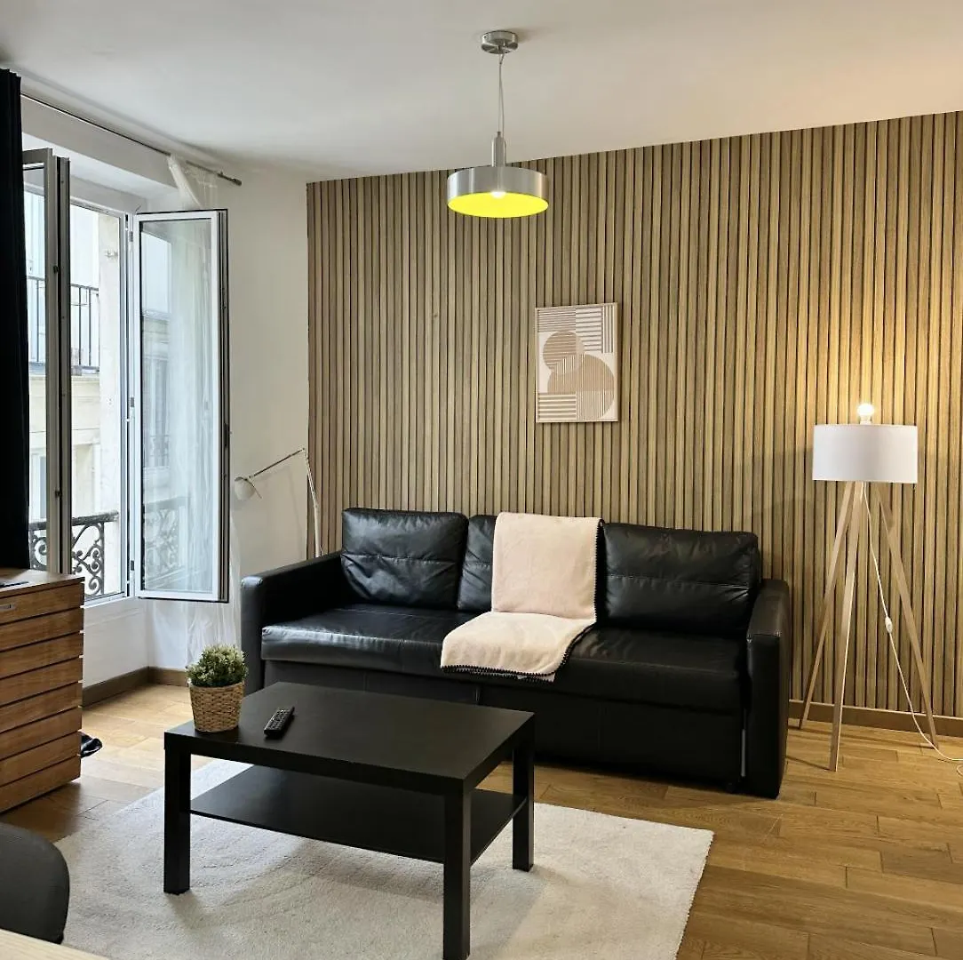Charmant Appartement Entre La Tour Eiffel Et Les Invalides Paris